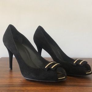 Black and Gold Stuart Weitzman Heels Size 9.5